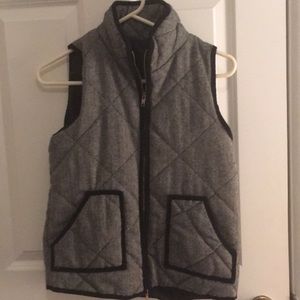 Herringbone puffer vest
